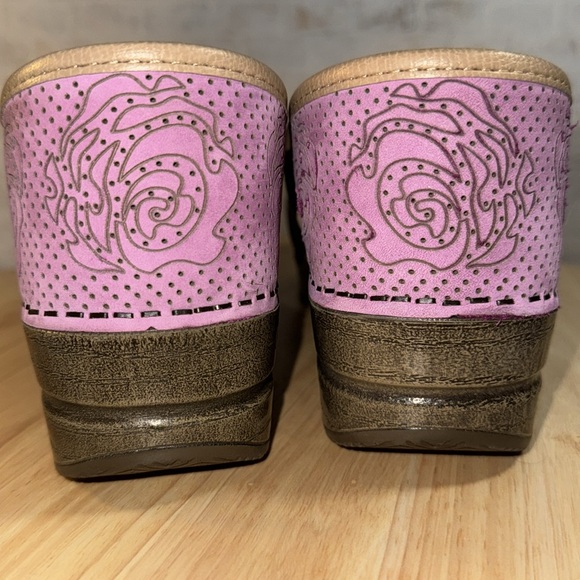 Dansko professional clog, pink floral nubuck, size 40 - Picture 6 of 16